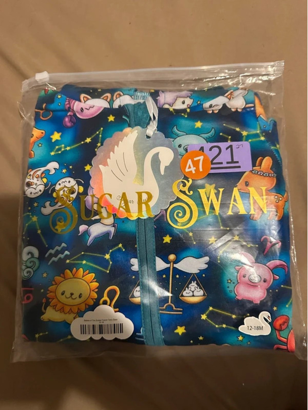 Sugar swan French Terry hooded zodiac zippy